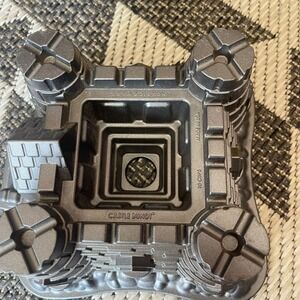 Nordic Ware Castle Bundt Pan 10 Cup Baking Mold Cake‎ Tin Made in USA